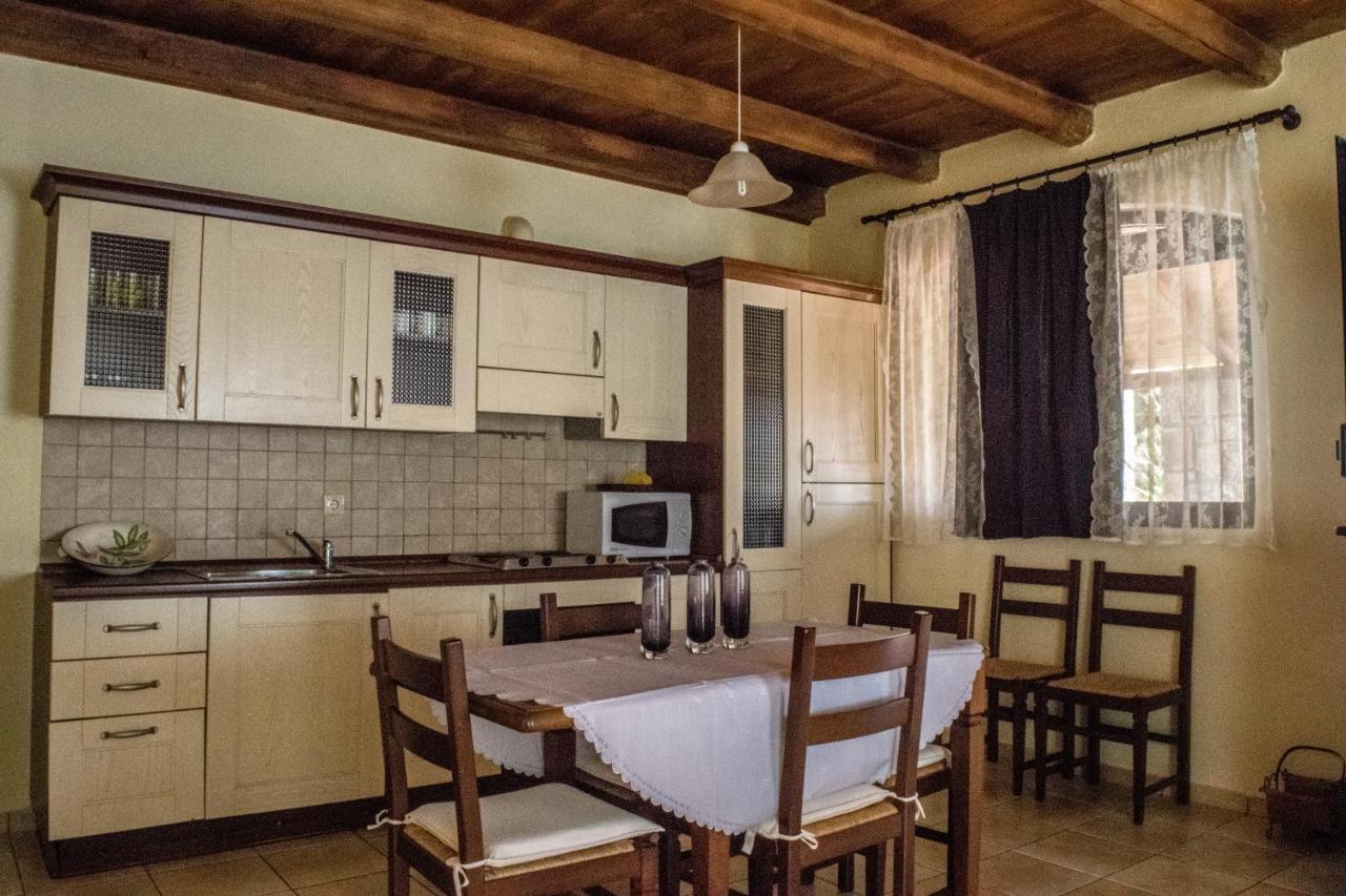 Niriides Villas Old Listing Herszonisszosz Kültér fotó