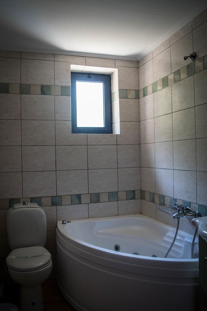 Niriides Villas Old Listing Herszonisszosz Kültér fotó