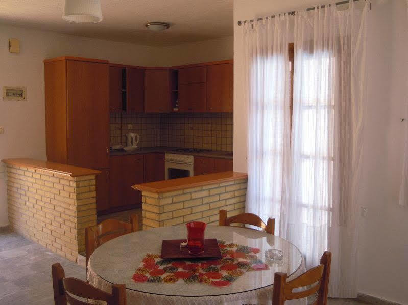 Niriides Villas Old Listing Herszonisszosz Kültér fotó