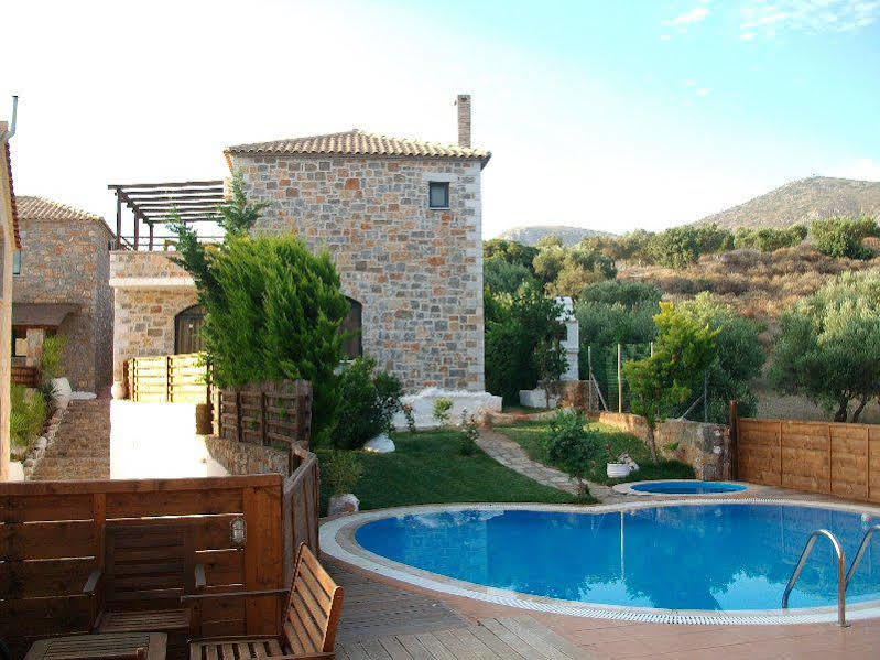 Niriides Villas Old Listing Herszonisszosz Kültér fotó